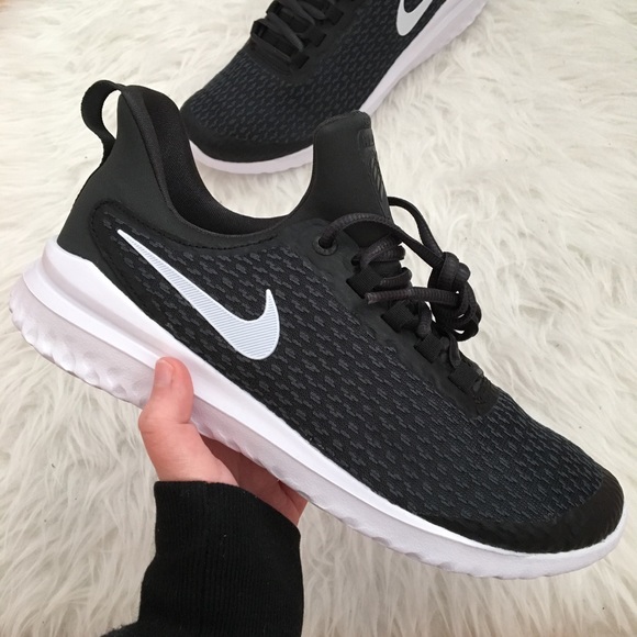 NEW Nike Renew Rival Women’s Sneakers - Picture 2 of 7